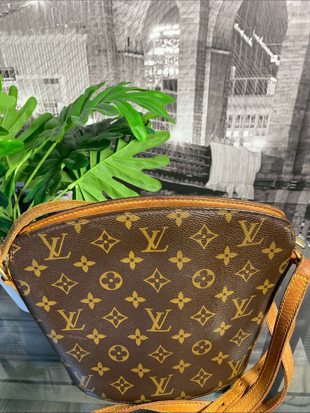 Authentic Louis Vuitton Vintage Monogram Brown Drouot Crossbody Bag - Picture 6 of 17